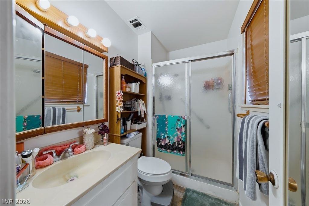 Image 17 of property listing at 6956 Ten Oaks Avenue, Las Vegas, NV 89145