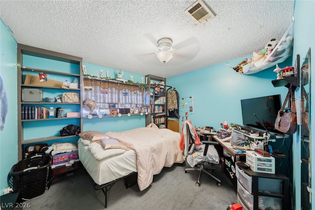 Image 18 of property listing at 6956 Ten Oaks Avenue, Las Vegas, NV 89145