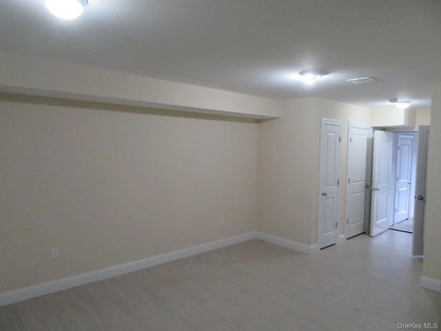 47 Gibson Place Left side, Yonkers, NY 10705