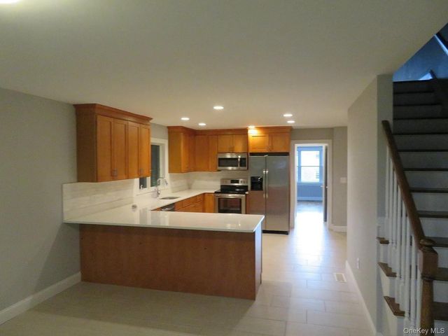 47 Gibson Place Left side, Yonkers, NY 10705