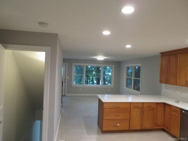 47 Gibson Place Left side, Yonkers, NY 10705