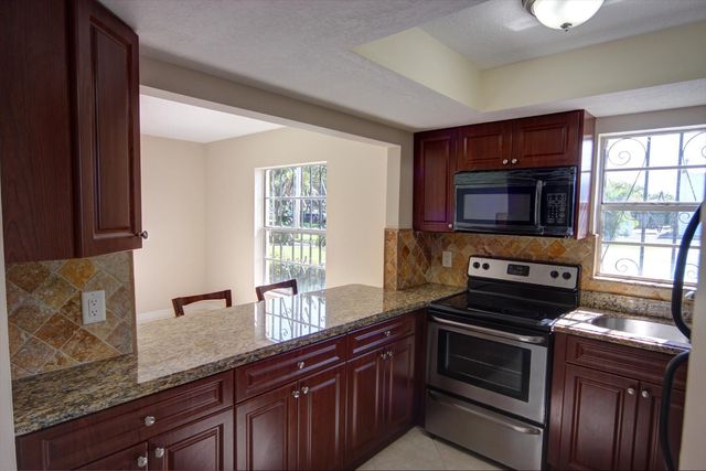 342 Southwind Drive 114, North Palm Beach, FL 33408