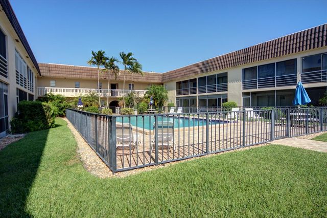 342 Southwind Drive 114, North Palm Beach, FL 33408