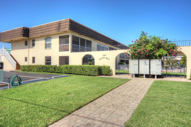 342 Southwind Drive 114, North Palm Beach, FL 33408