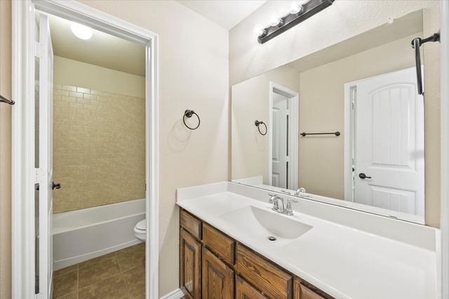 1201 Lost Valley Drive, Royse City, TX 75189
