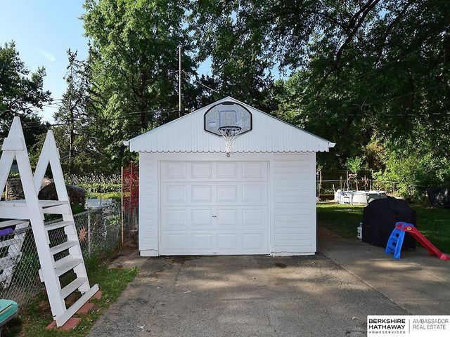 5909 Spaulding Street, Omaha, NE 68104