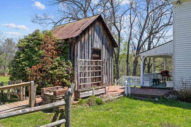 15 CHILTON LN, Sperryville, VA 22740
