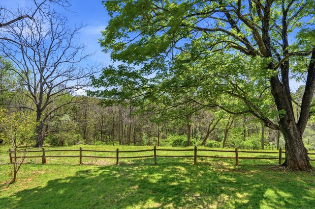 15 CHILTON LN, Sperryville, VA 22740