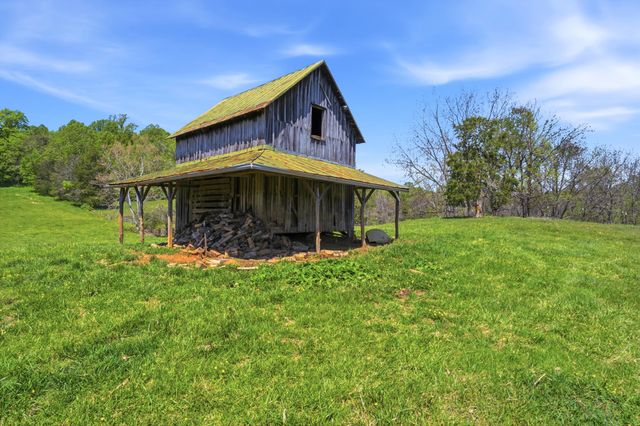 15 CHILTON LN, Sperryville, VA 22740