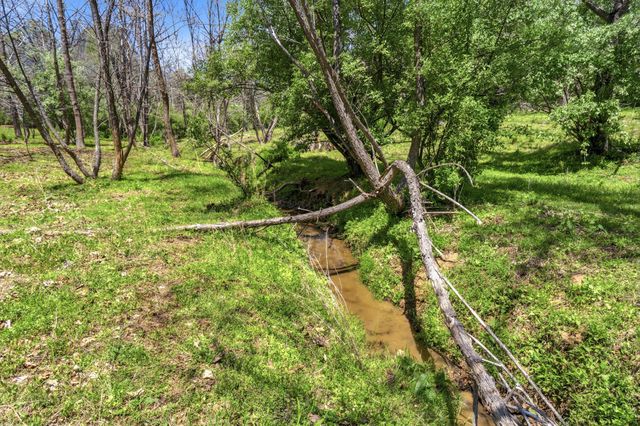 15 CHILTON LN, Sperryville, VA 22740