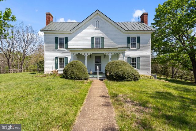 15 CHILTON LN, Sperryville, VA 22740