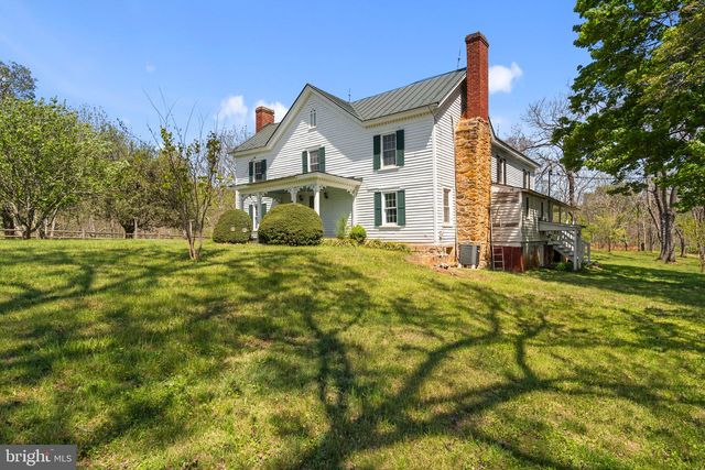 15 CHILTON LN, Sperryville, VA 22740