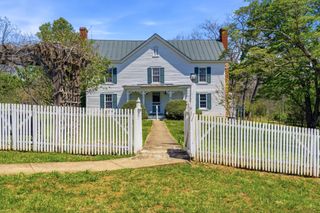 15 CHILTON LN, Sperryville, VA 22740