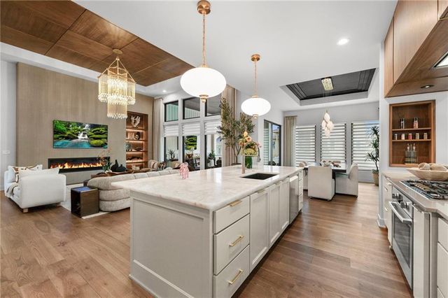 17605 Knox Street, Overland Park, KS 66221