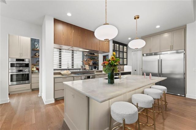 17605 Knox Street, Overland Park, KS 66221
