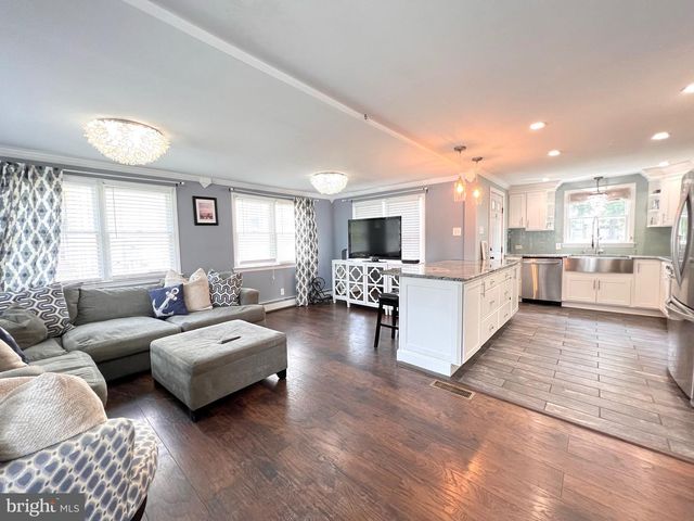 305 WHILDAM AVE, Cape May, NJ 08204