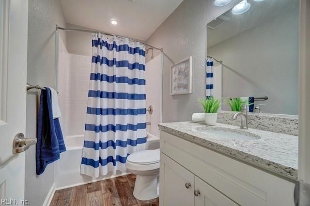 3640 Towne Point RD, Portsmouth, VA 23703