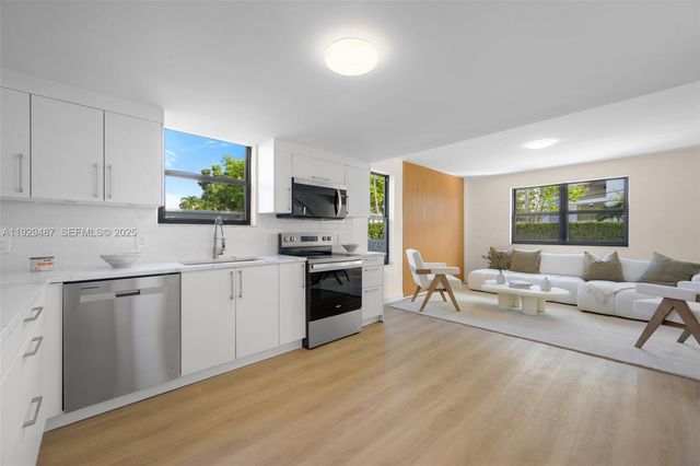 7994 Crespi Blvd 7994, Miami Beach, FL 33141