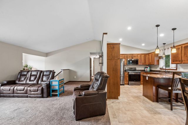 683 Elins Lake Road SE, Cambridge, MN 55008