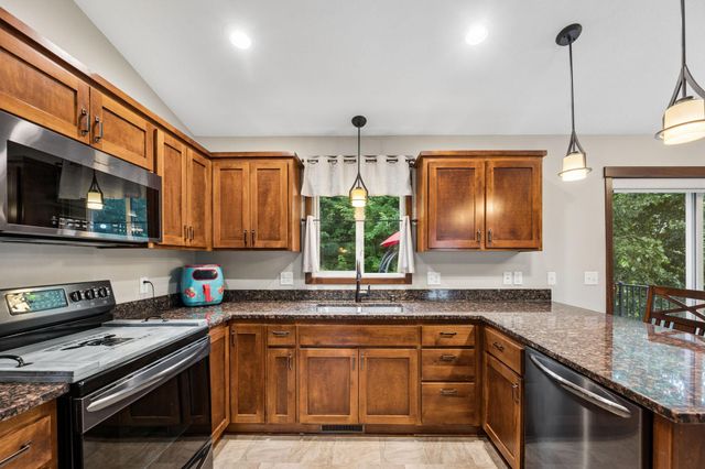 683 Elins Lake Road SE, Cambridge, MN 55008
