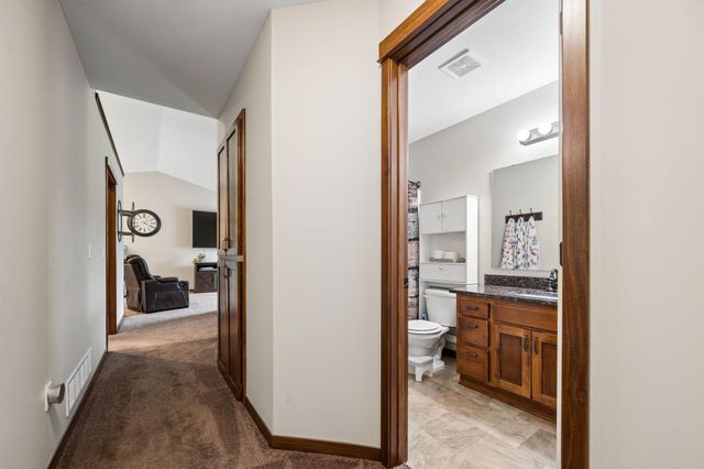 683 Elins Lake Road SE, Cambridge, MN 55008