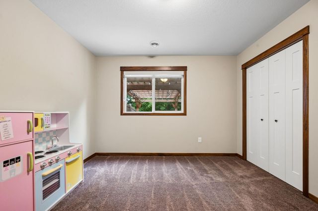 683 Elins Lake Road SE, Cambridge, MN 55008