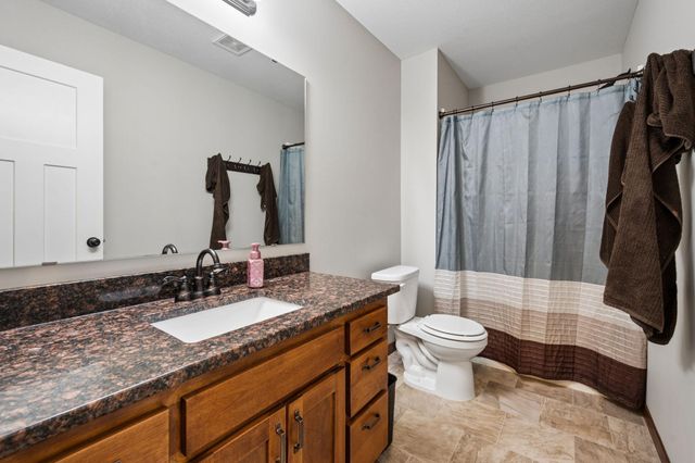683 Elins Lake Road SE, Cambridge, MN 55008