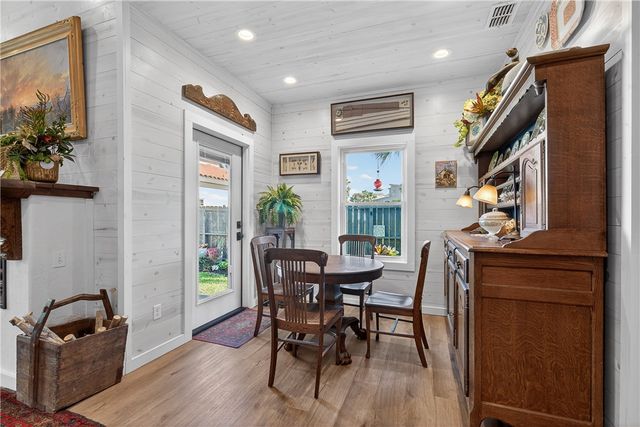 221 La Joya, Port Aransas, TX 78373