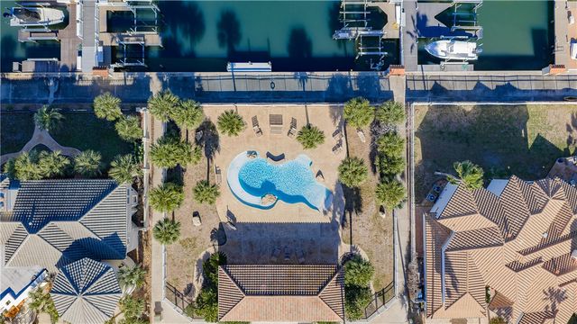 221 La Joya, Port Aransas, TX 78373