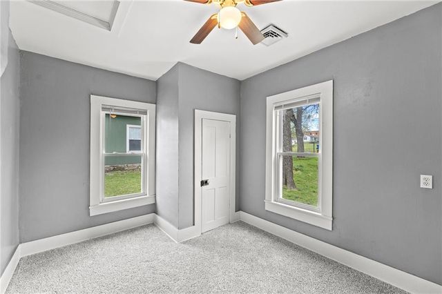 304 E Shawnee Street, Paola, KS 66071