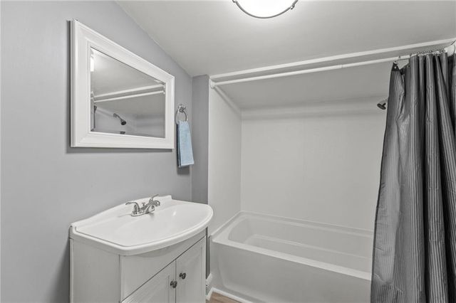 304 E Shawnee Street, Paola, KS 66071