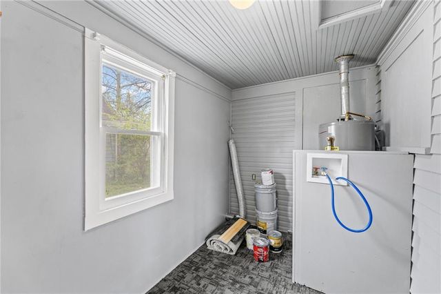 304 E Shawnee Street, Paola, KS 66071