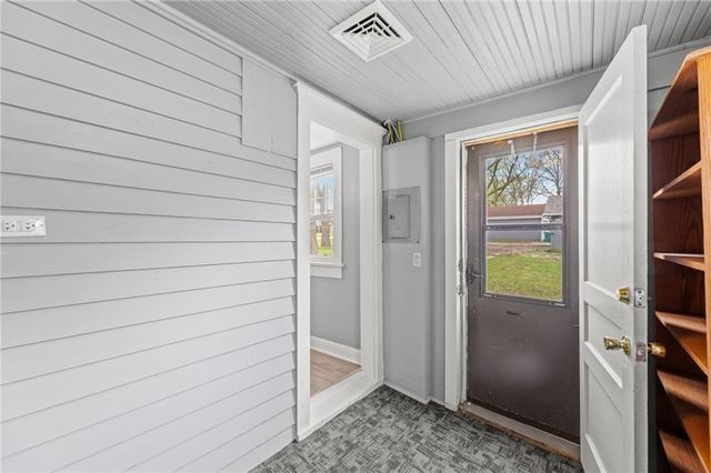 304 E Shawnee Street, Paola, KS 66071