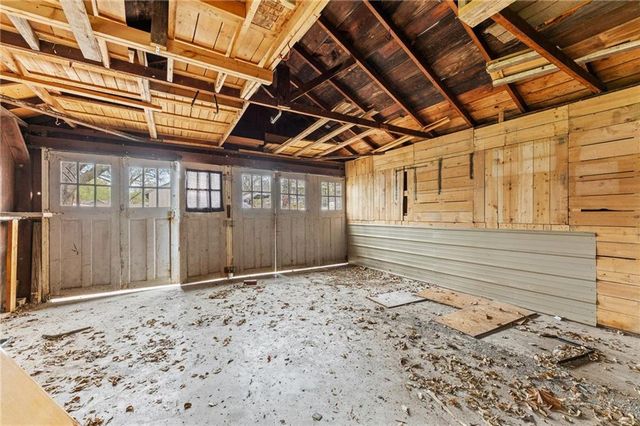 304 E Shawnee Street, Paola, KS 66071