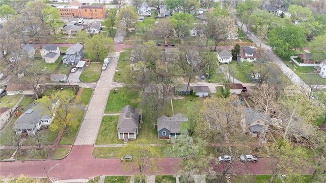 304 E Shawnee Street, Paola, KS 66071