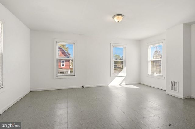 85 HOPKINS ST, Woodbury, NJ 08096