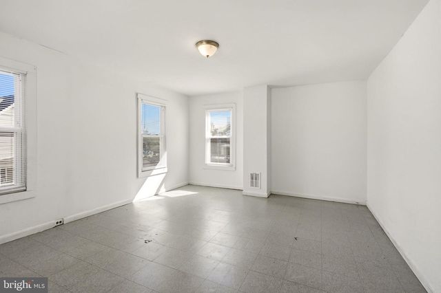 85 HOPKINS ST, Woodbury, NJ 08096