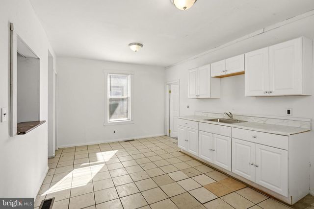 85 HOPKINS ST, Woodbury, NJ 08096
