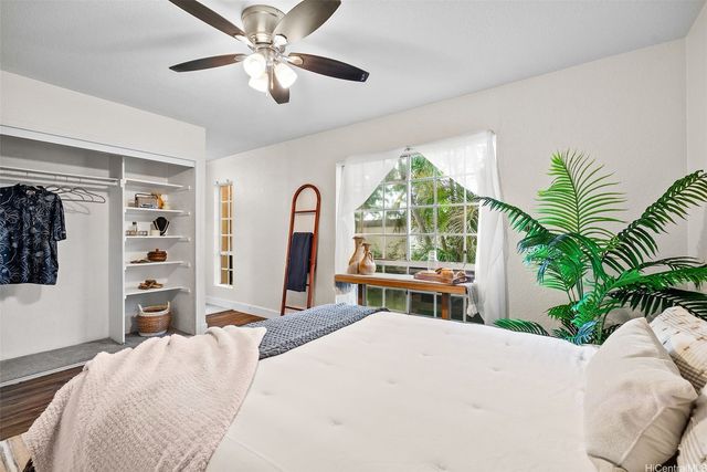 287 Mananai Place 48d, Honolulu, HI 96818