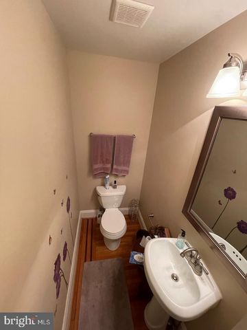 2806 LAKE AVE, Baltimore, MD 21213