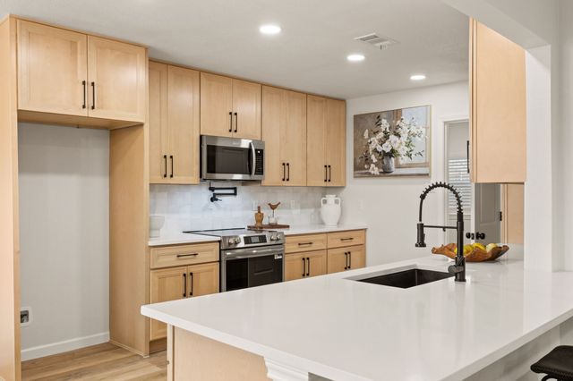 1225 Bellaire Drive, Grapevine, TX 76051