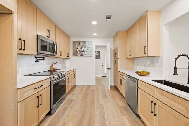 1225 Bellaire Drive, Grapevine, TX 76051