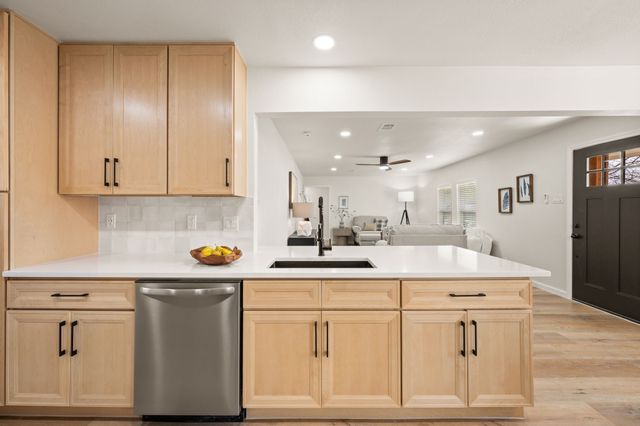 1225 Bellaire Drive, Grapevine, TX 76051