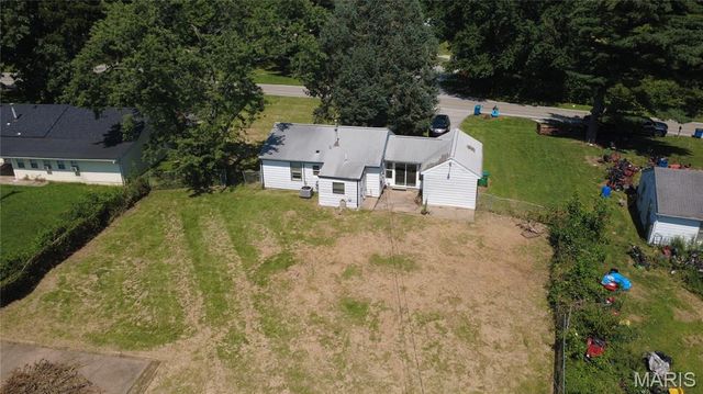 10253 Imperial Drive, St Louis, MO 63136
