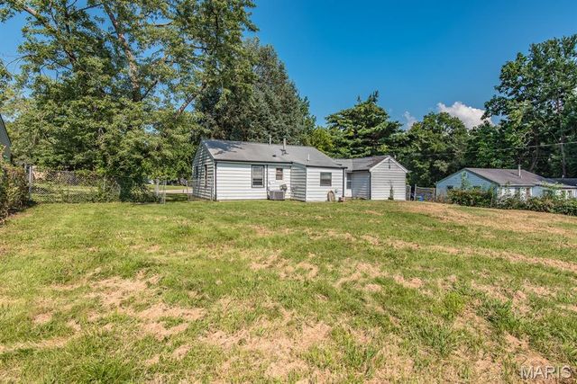 10253 Imperial Drive, St Louis, MO 63136