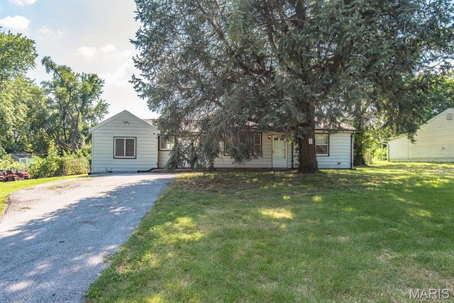 10253 Imperial Drive, St Louis, MO 63136