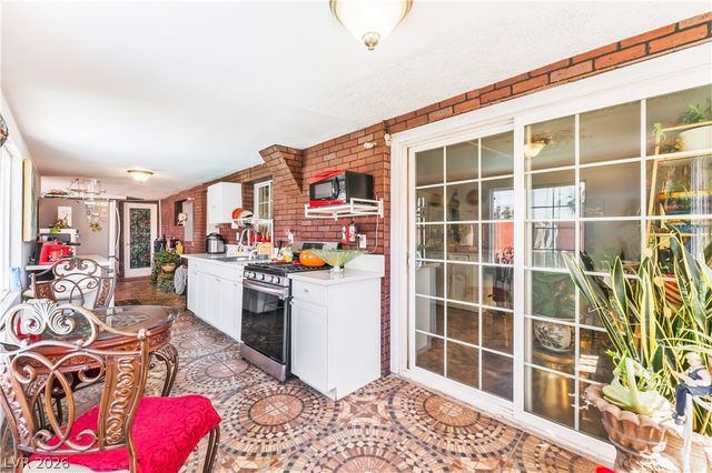 2083 La Vante Avenue, Las Vegas, NV 89169