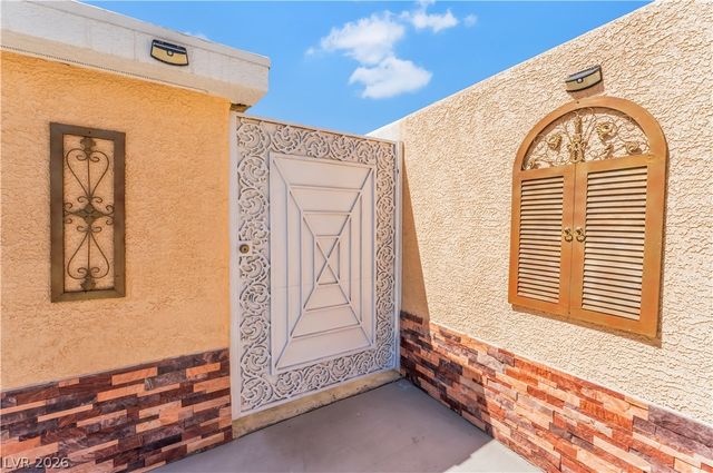 2083 La Vante Avenue, Las Vegas, NV 89169