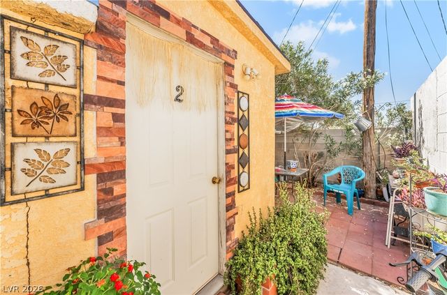 2083 La Vante Avenue, Las Vegas, NV 89169