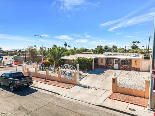 2083 La Vante Avenue, Las Vegas, NV 89169